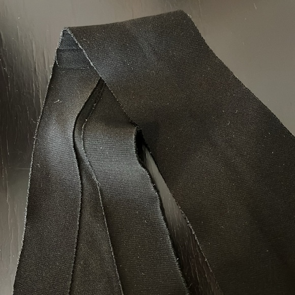 Norma Kamali Cross back Cropped Jumpsuit in Black size M - Picture 16 of 16